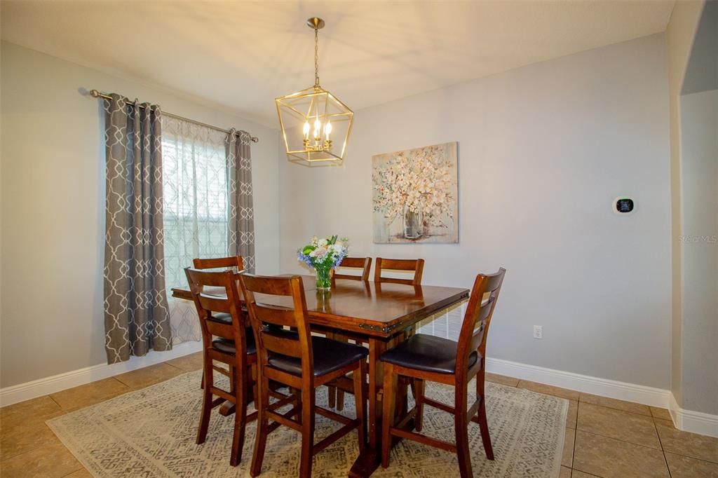 For Sale: $524,900 (4 beds, 2 baths, 2500 Square Feet)