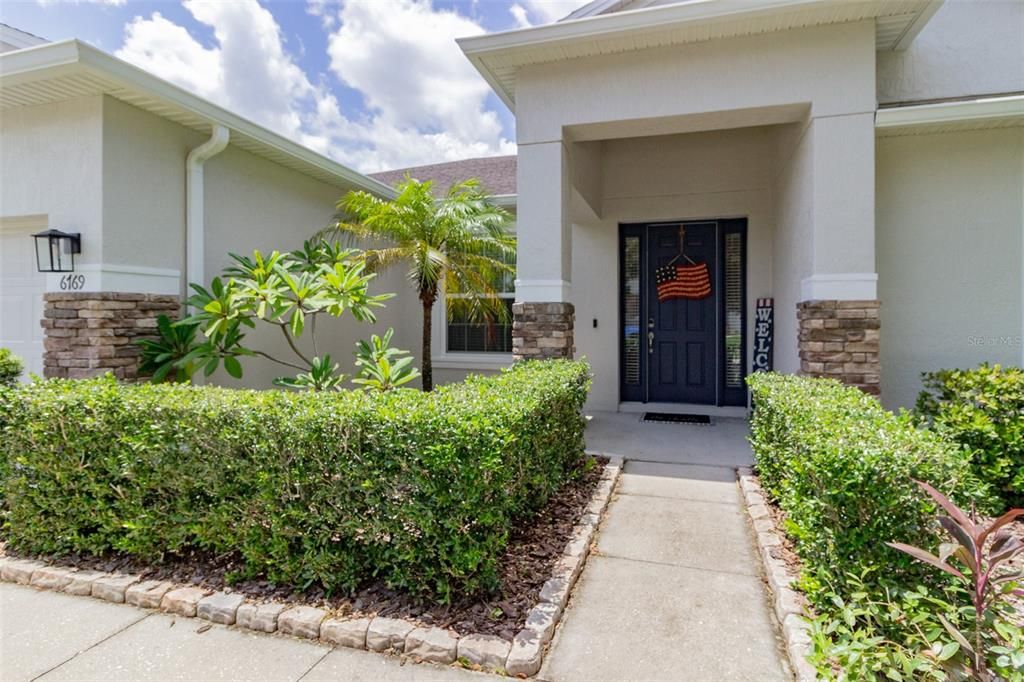 For Sale: $524,900 (4 beds, 2 baths, 2500 Square Feet)