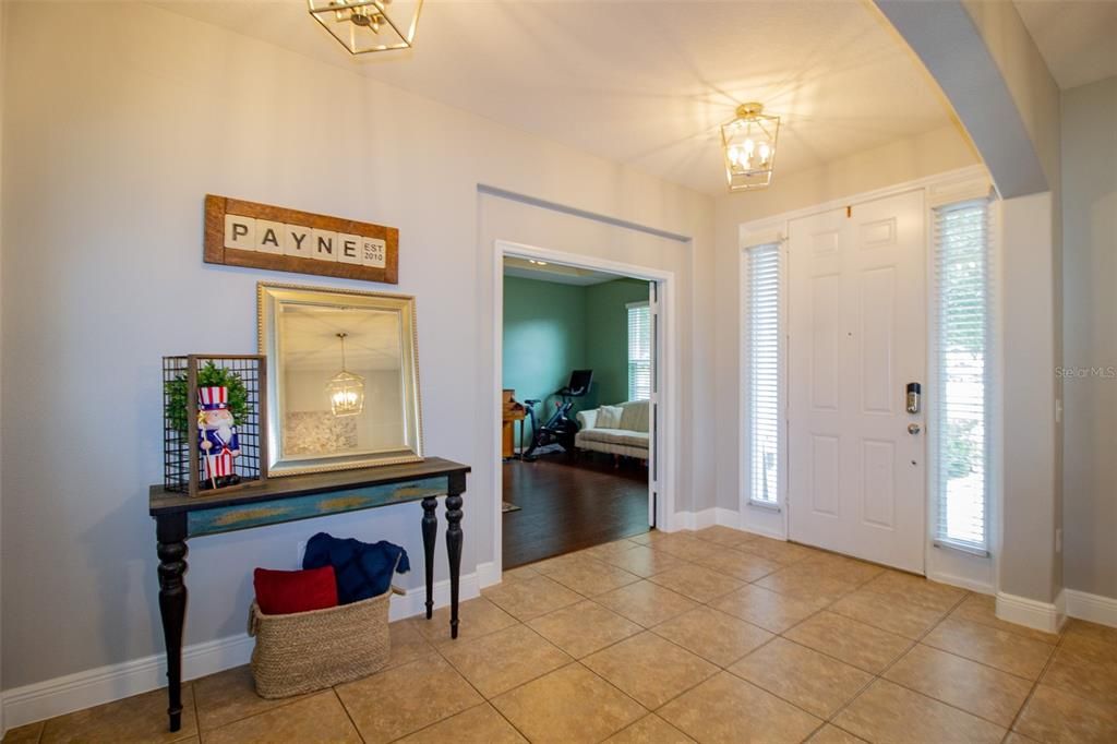 For Sale: $524,900 (4 beds, 2 baths, 2500 Square Feet)