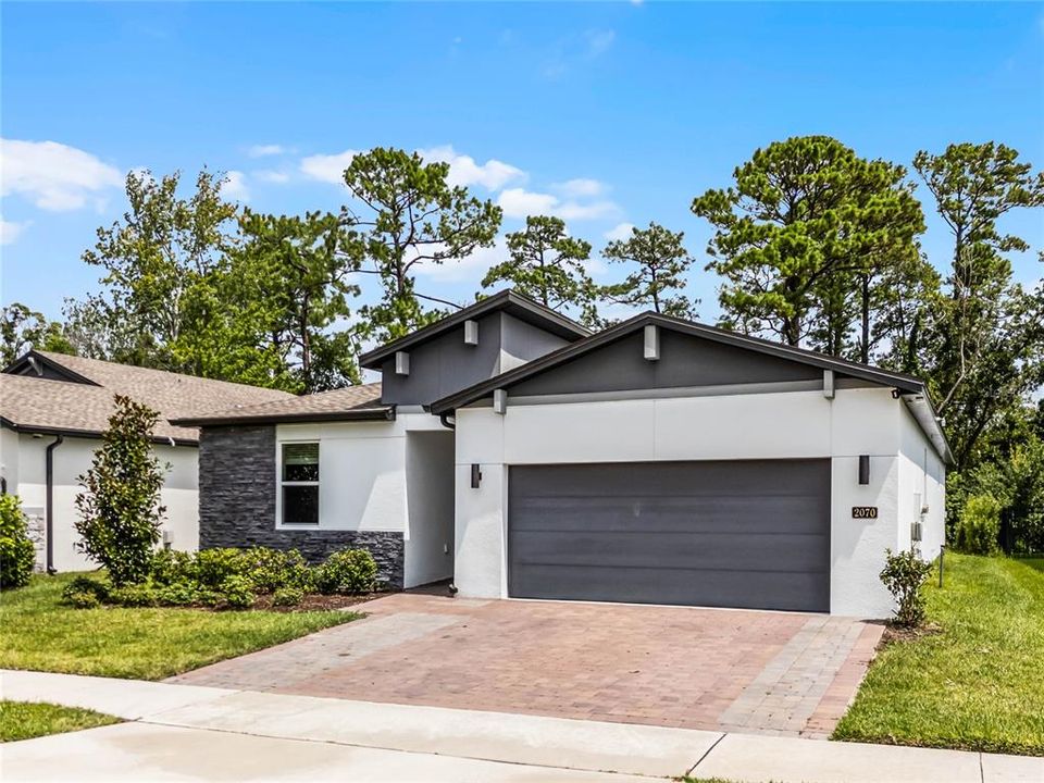 Active With Contract: $785,000 (4 beds, 3 baths, 2192 Square Feet)