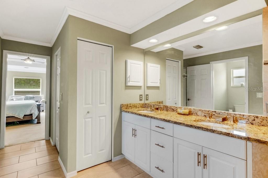 Active With Contract: $799,000 (4 beds, 2 baths, 1911 Square Feet)