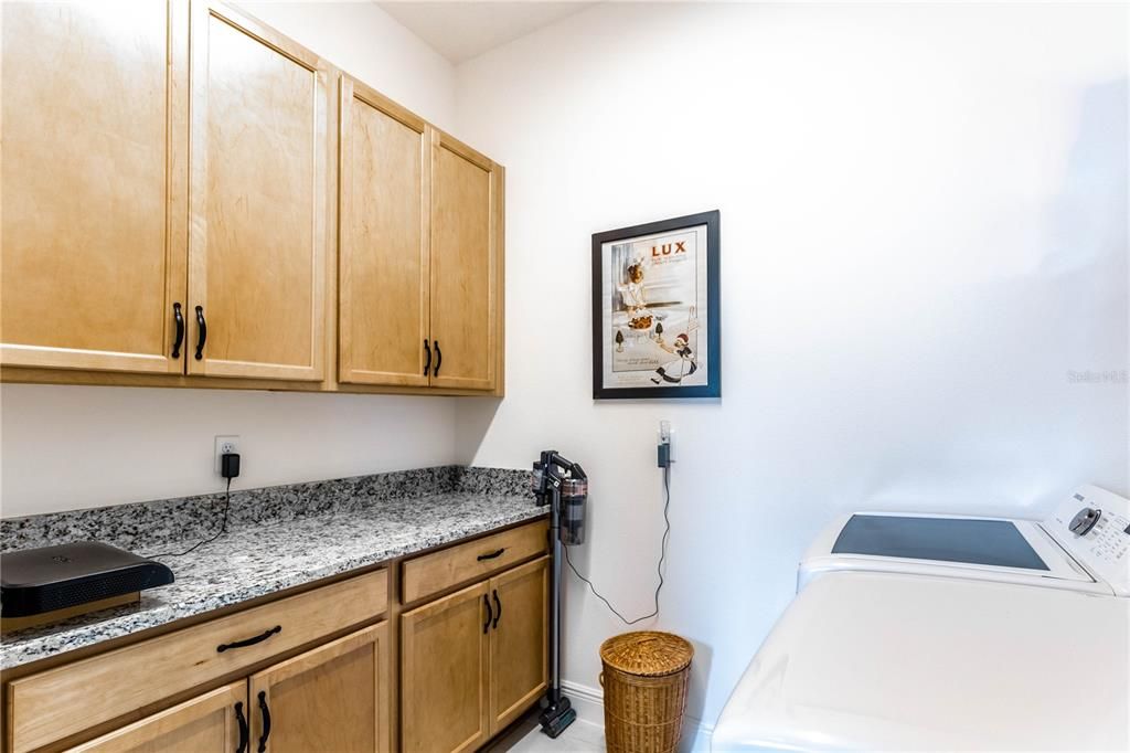 For Rent: $2,250 (2 beds, 2 baths, 1464 Square Feet)