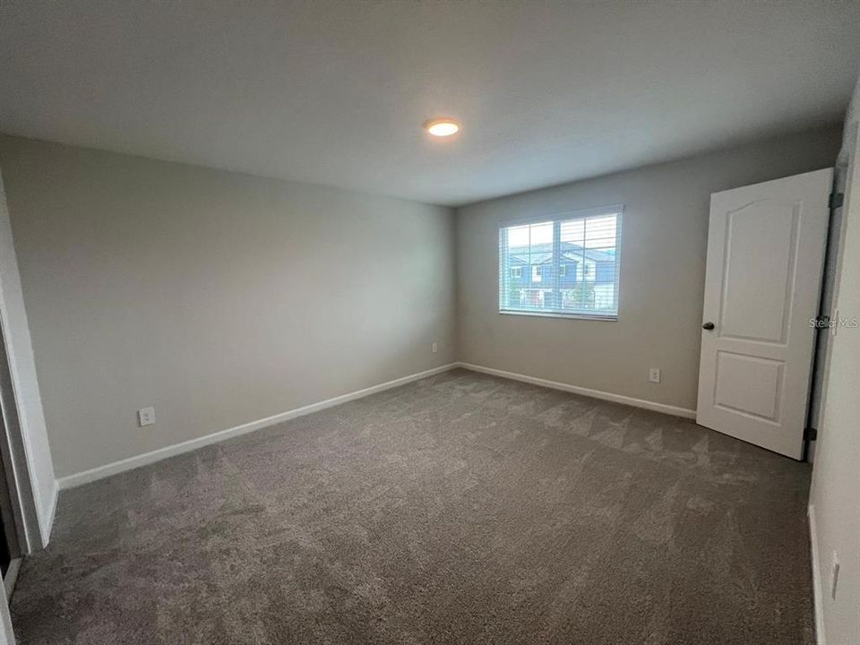 For Rent: $2,300 (3 beds, 2 baths, 1379 Square Feet)