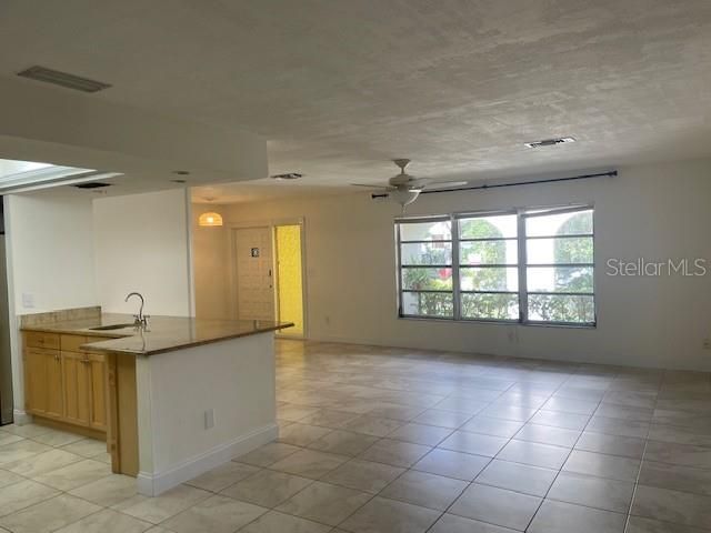 For Rent: $3,800 (3 beds, 2 baths, 1953 Square Feet)