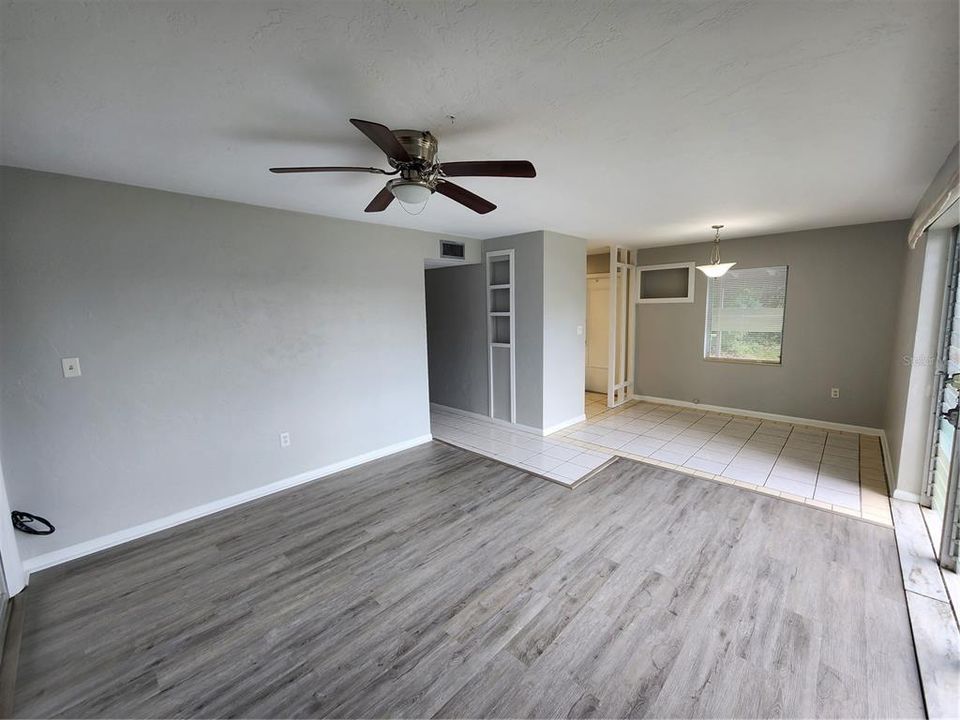 For Sale: $174,000 (2 beds, 1 baths, 851 Square Feet)