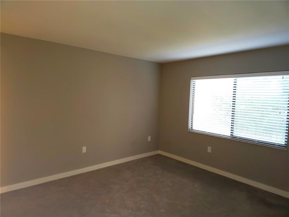 For Sale: $234,800 (2 beds, 2 baths, 1060 Square Feet)