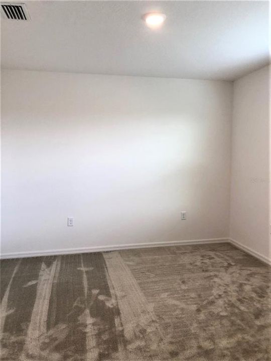 For Rent: $2,100 (3 beds, 2 baths, 1694 Square Feet)