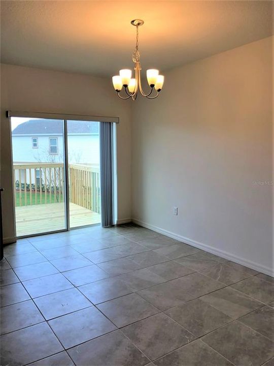 For Rent: $2,100 (3 beds, 2 baths, 1694 Square Feet)