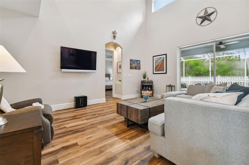 Active With Contract: $750,000 (5 beds, 3 baths, 3216 Square Feet)