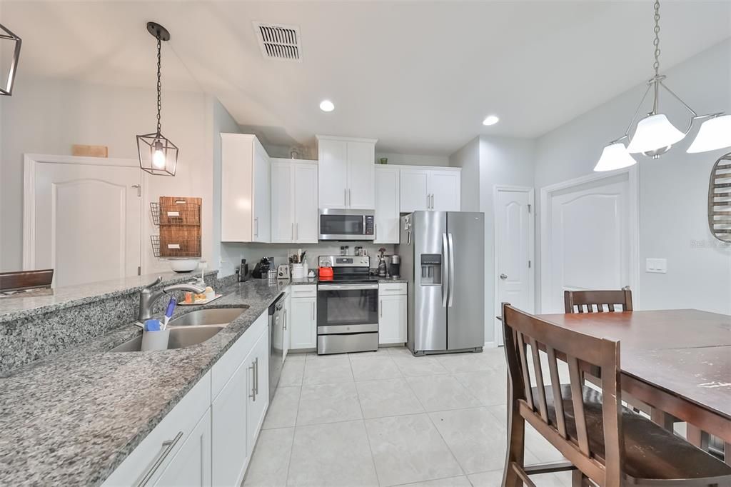 Active With Contract: $2,150 (3 beds, 2 baths, 1536 Square Feet)