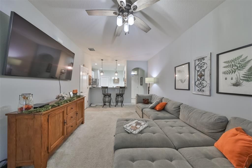 Active With Contract: $2,150 (3 beds, 2 baths, 1536 Square Feet)