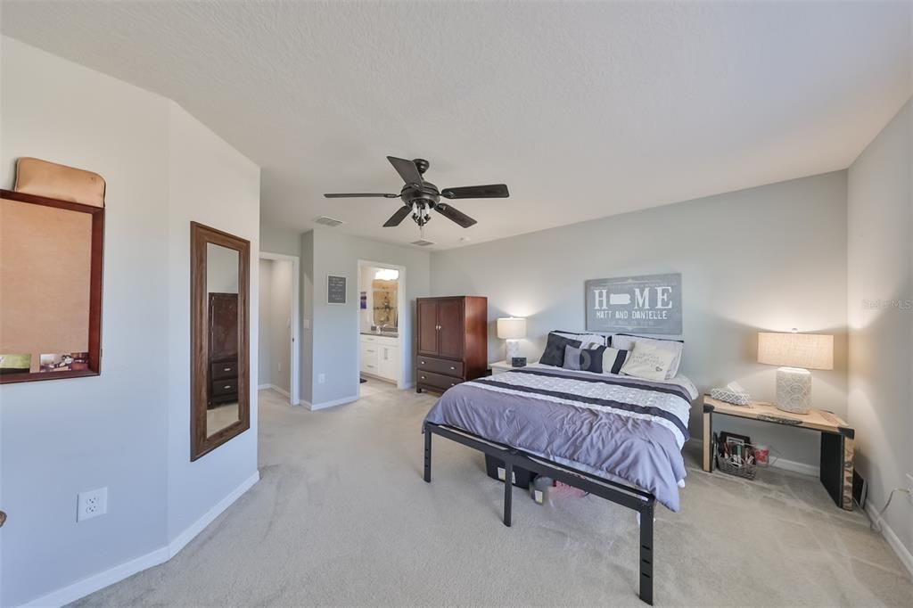 Active With Contract: $2,150 (3 beds, 2 baths, 1536 Square Feet)