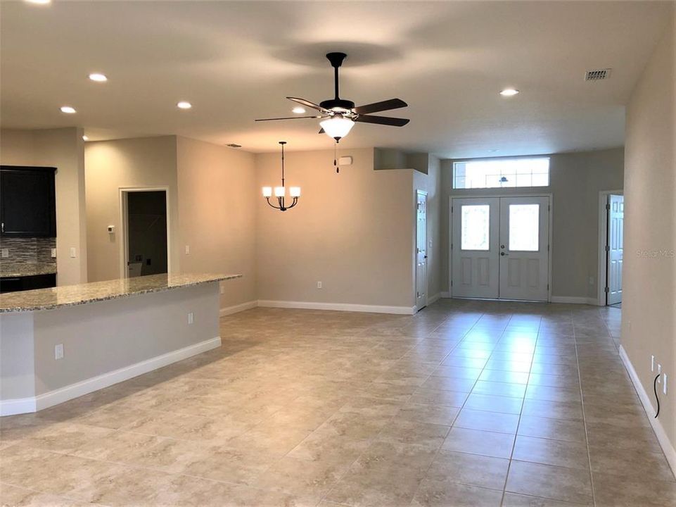 For Rent: $2,995 (5 beds, 3 baths, 2536 Square Feet)