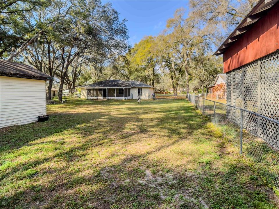 Active With Contract: $319,999 (3 beds, 2 baths, 1504 Square Feet)