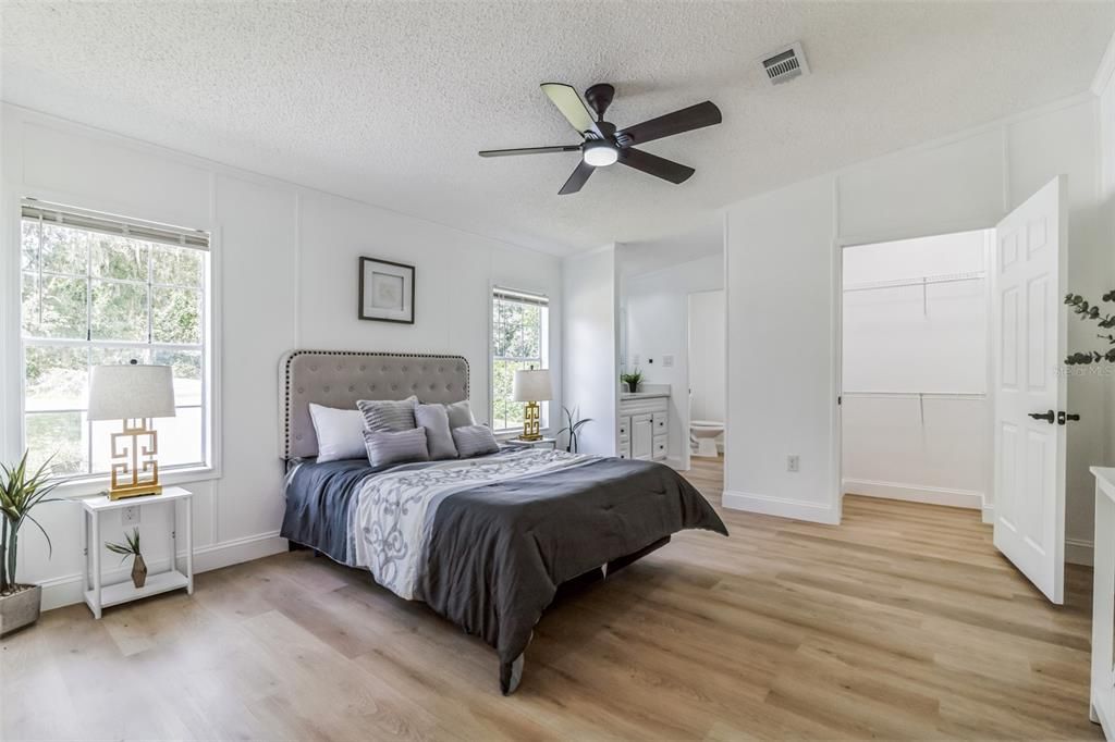 Active With Contract: $235,000 (3 beds, 2 baths, 1512 Square Feet)