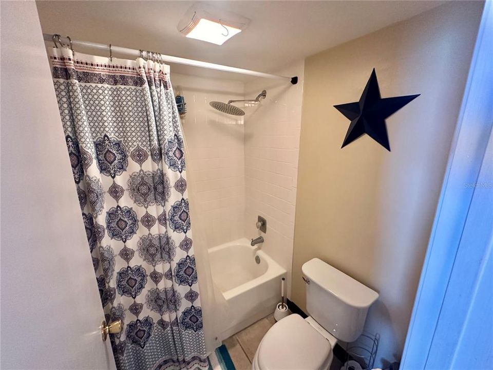 For Rent: $2,900 (2 beds, 2 baths, 950 Square Feet)