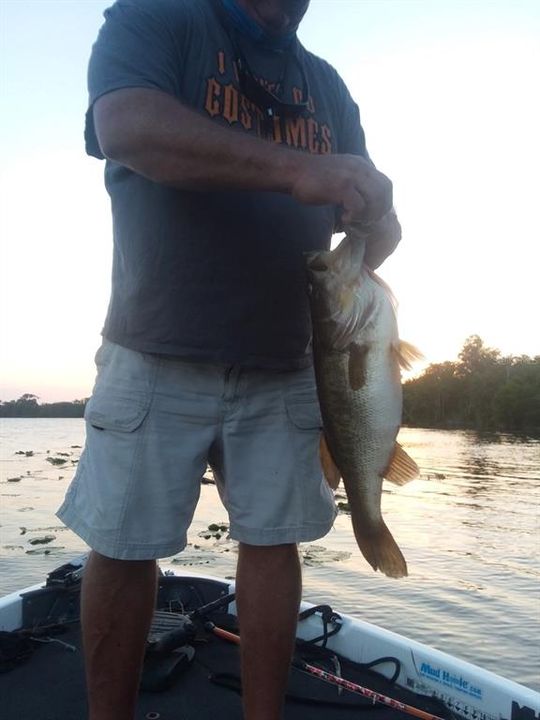 For Sale: $249,900 (3 beds, 2 baths, 1744 Square Feet)