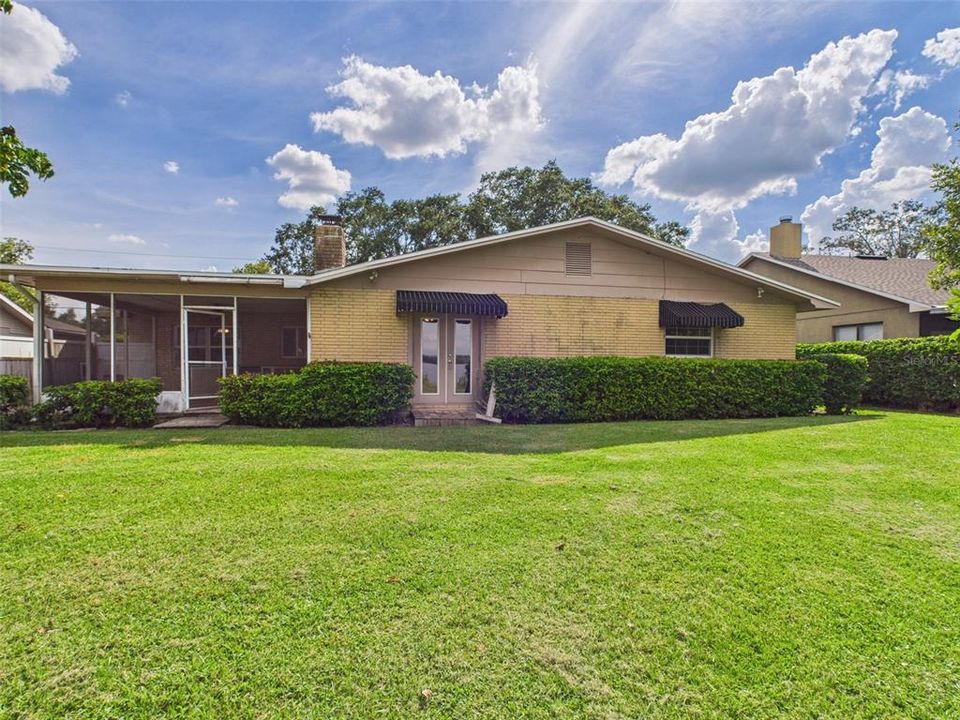 For Sale: $249,900 (3 beds, 2 baths, 1744 Square Feet)