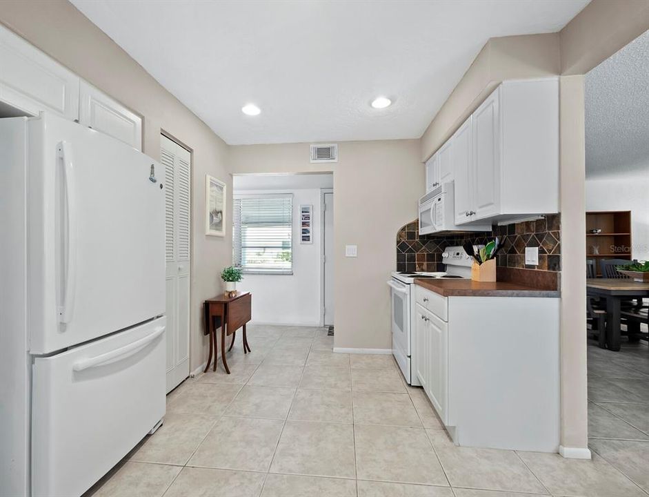 For Sale: $529,000 (3 beds, 2 baths, 1198 Square Feet)