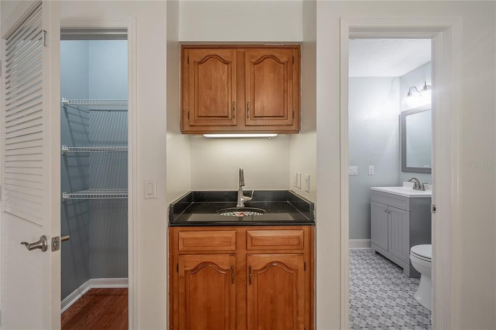 Wet Bar in Bonus Room or 6th Bedroom