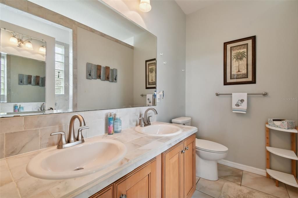 MASTER BATH with NEW dual DINKS and FAUCETS