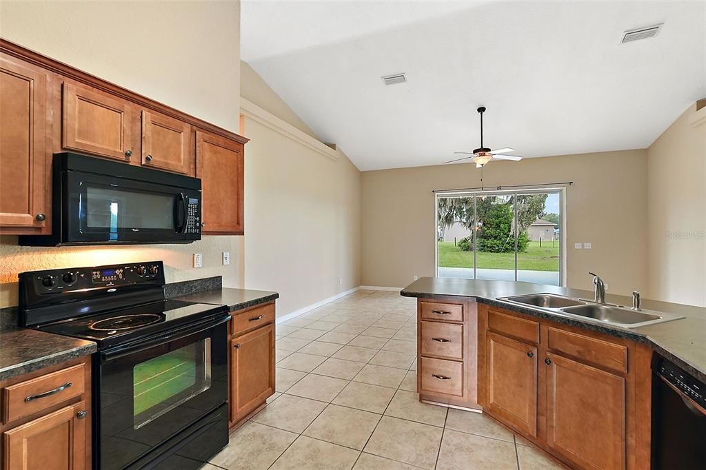 For Sale: $497,500 (3 beds, 2 baths, 1860 Square Feet)