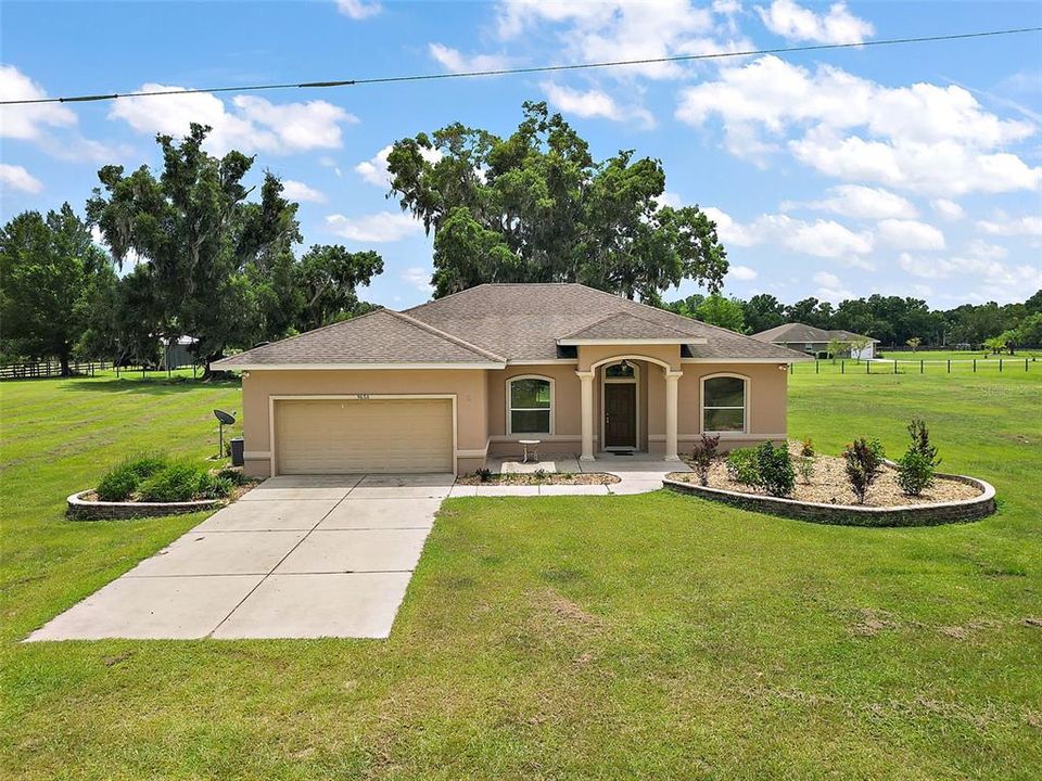 For Sale: $497,500 (3 beds, 2 baths, 1860 Square Feet)