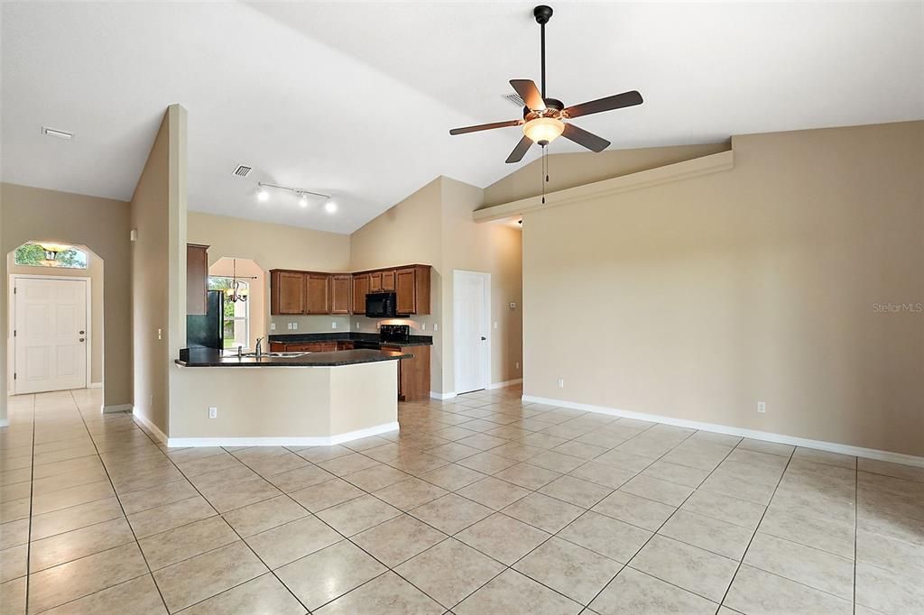 For Sale: $497,500 (3 beds, 2 baths, 1860 Square Feet)