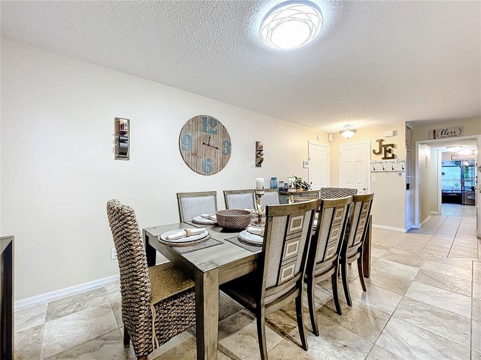 Active With Contract: $170,000 (3 beds, 2 baths, 1691 Square Feet)