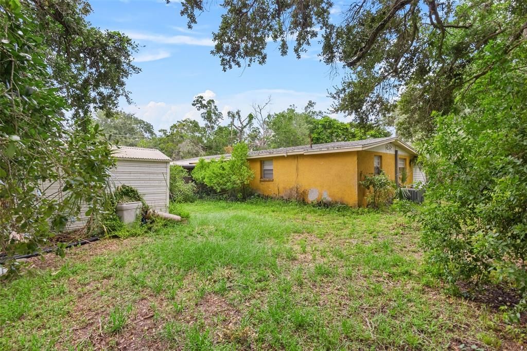 Active With Contract: $390,000 (3 beds, 2 baths, 1816 Square Feet)