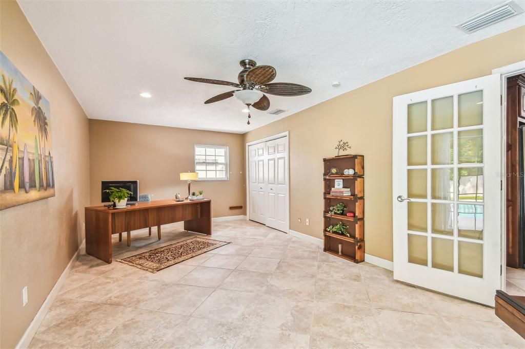 Active With Contract: $880,000 (4 beds, 3 baths, 3102 Square Feet)