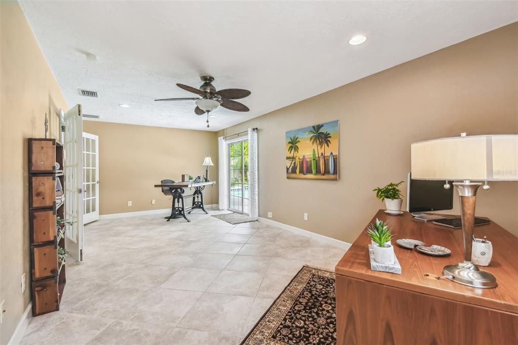 Active With Contract: $880,000 (4 beds, 3 baths, 3102 Square Feet)