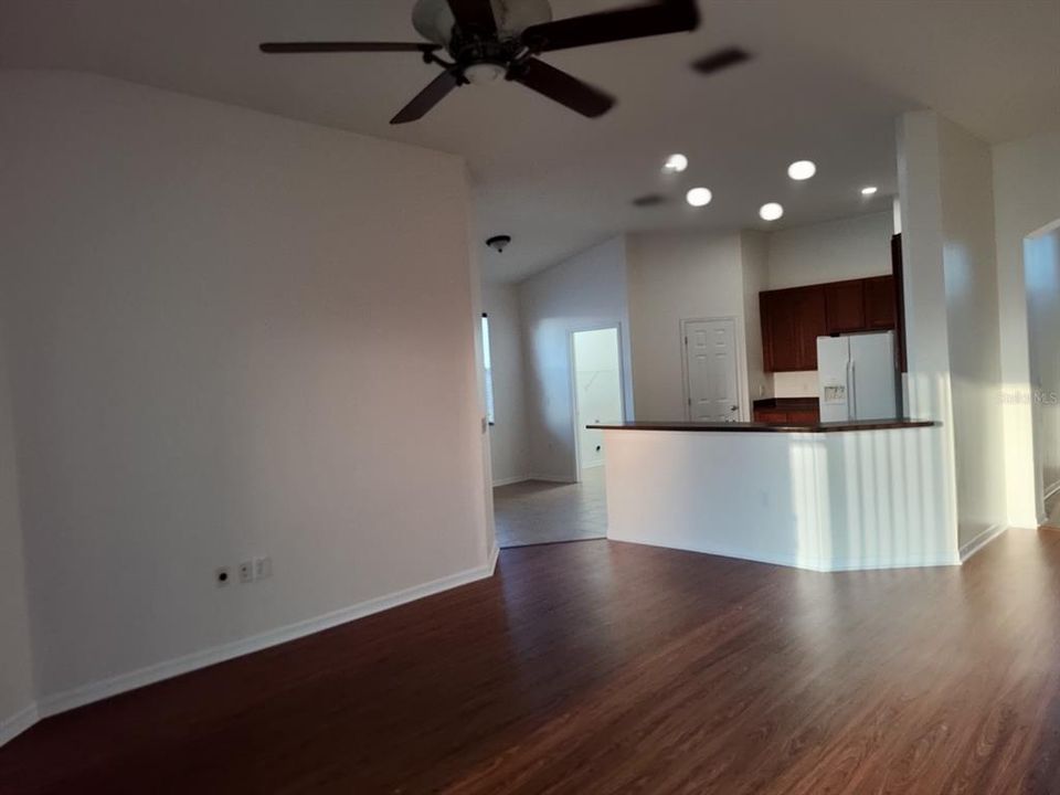 For Rent: $2,295 (3 beds, 2 baths, 1757 Square Feet)