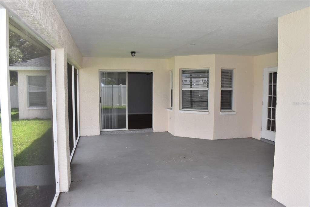 Active With Contract: $3,000 (4 beds, 2 baths, 2213 Square Feet)