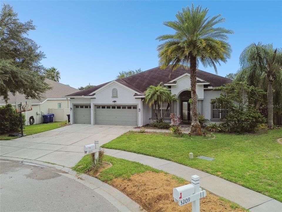 Active With Contract: $598,500 (5 beds, 3 baths, 3125 Square Feet)