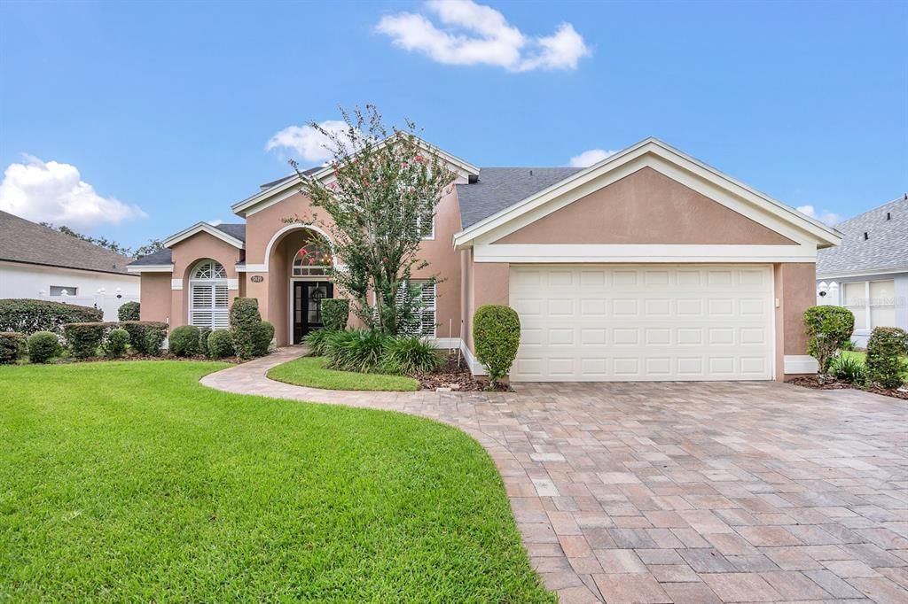 Active With Contract: $679,900 (3 beds, 2 baths, 2295 Square Feet)