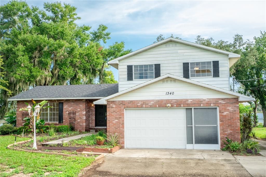 Active With Contract: $325,000 (3 beds, 2 baths, 1877 Square Feet)