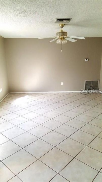 For Rent: $1,600 (2 beds, 2 baths, 1184 Square Feet)