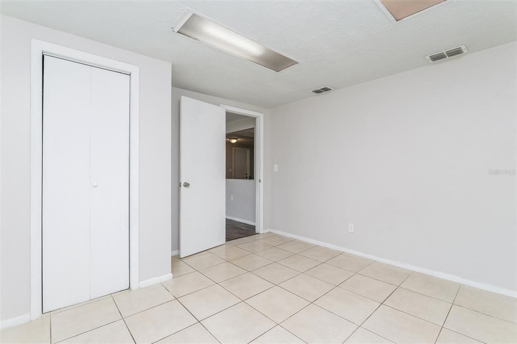 For Rent: $1,645 (2 beds, 1 baths, 1176 Square Feet)