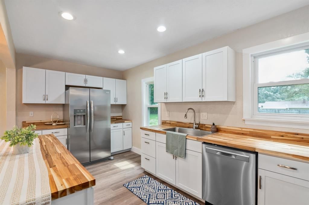 Active With Contract: $339,900 (4 beds, 2 baths, 2134 Square Feet)