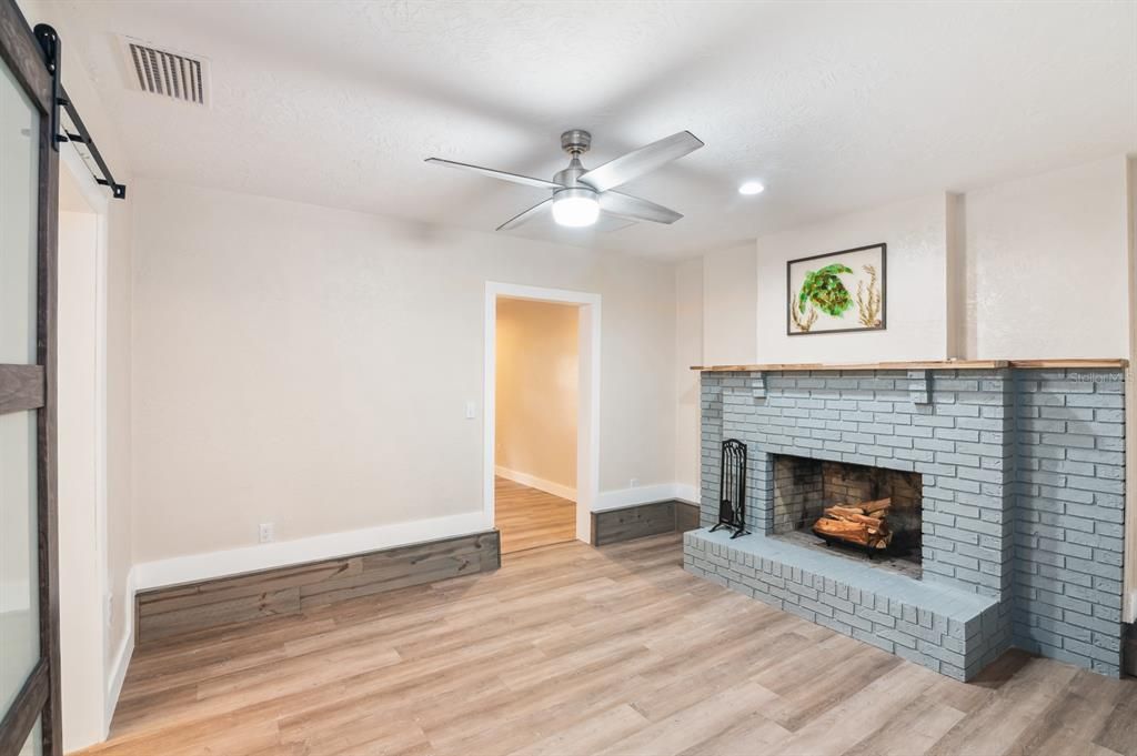 Active With Contract: $339,900 (4 beds, 2 baths, 2134 Square Feet)