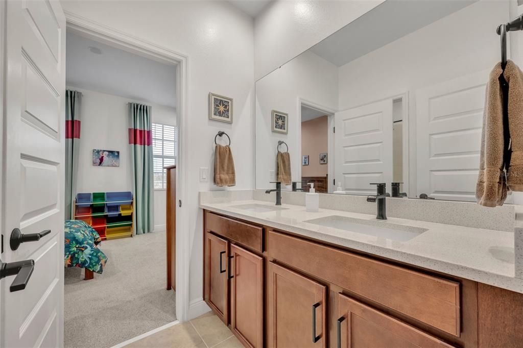 Active With Contract: $599,900 (3 beds, 2 baths, 1638 Square Feet)