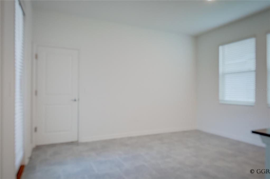 For Rent: $2,600 (3 beds, 2 baths, 2052 Square Feet)