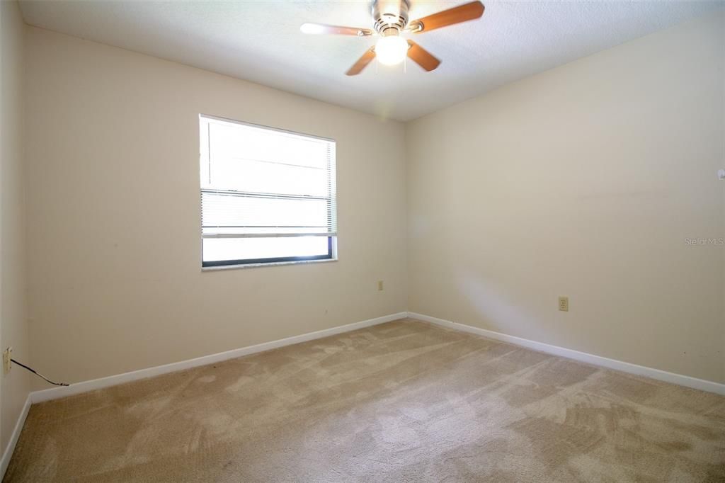 For Rent: $1,400 (2 beds, 2 baths, 891 Square Feet)