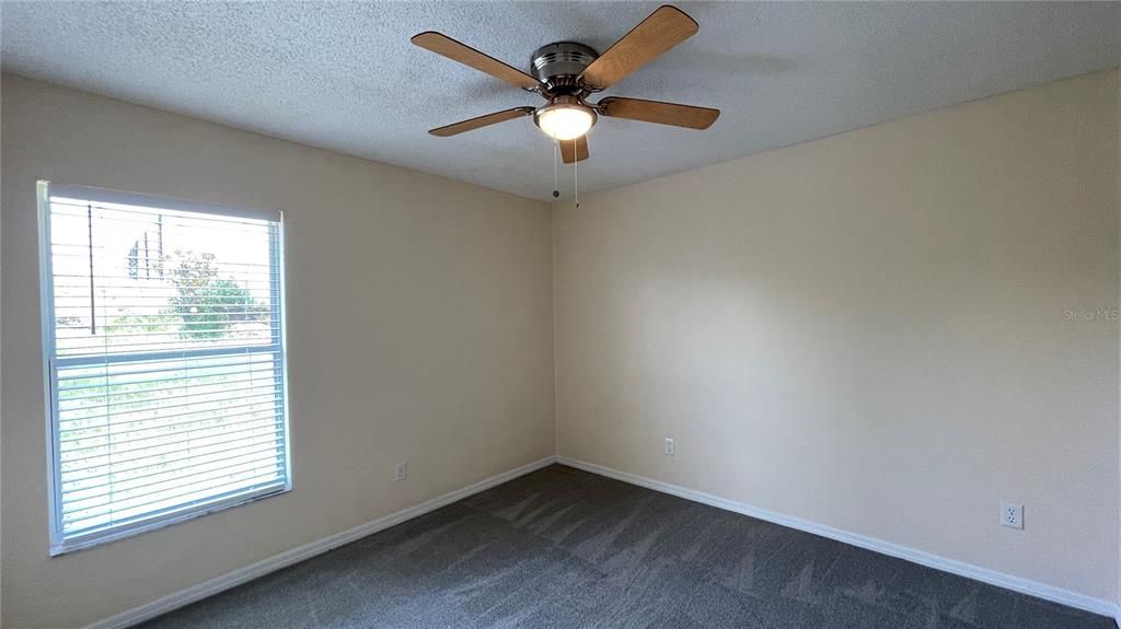 For Rent: $1,650 (3 beds, 2 baths, 1270 Square Feet)