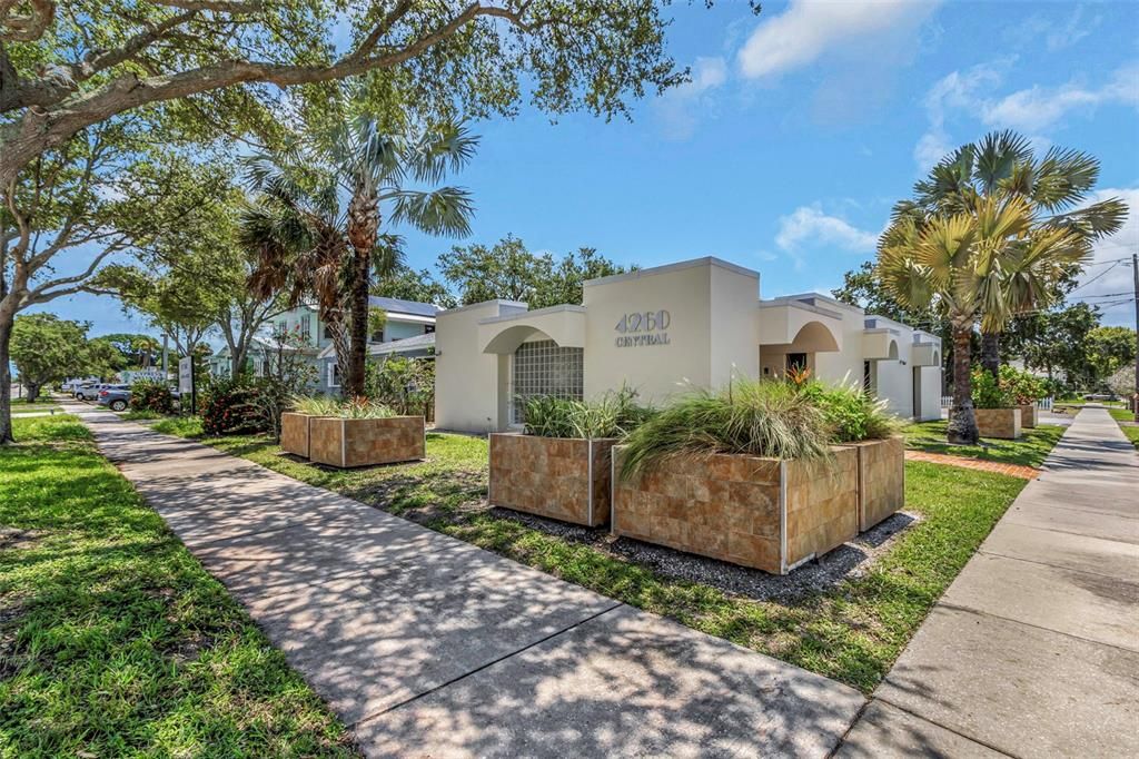 Active With Contract: $1,200,000 (0 beds, 0 baths, 2079 Square Feet)