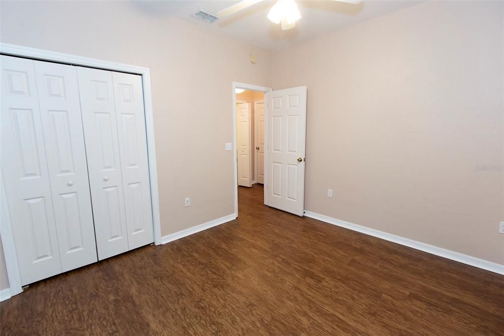 For Rent: $1,900 (3 beds, 2 baths, 1380 Square Feet)