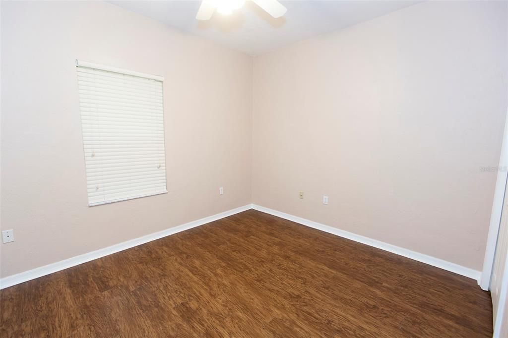 For Rent: $1,900 (3 beds, 2 baths, 1380 Square Feet)