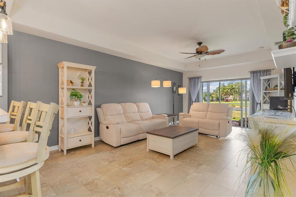 Active With Contract: $279,900 (2 beds, 2 baths, 1168 Square Feet)