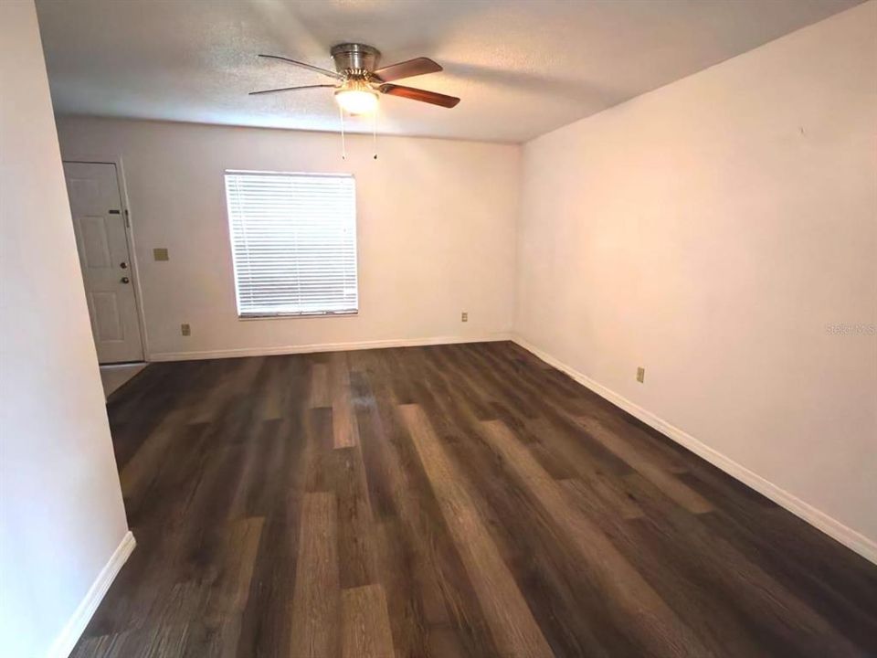 For Rent: $2,175 (3 beds, 2 baths, 1368 Square Feet)